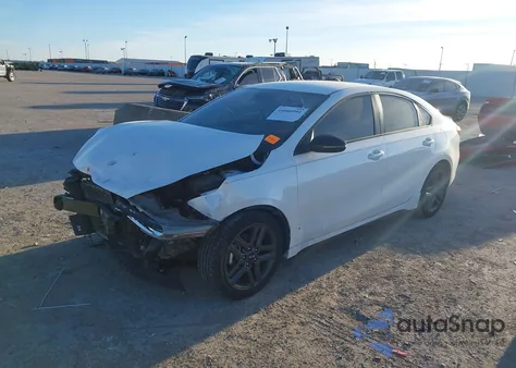 2021 Kia Forte Gt-Line из США, поврежденный, VIN 3KPF34AD5ME338811